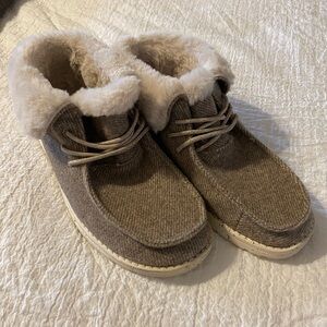 Hey Dude women’s Britt nut